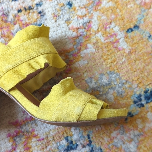 Free People Rosie Ruffled Suede Leather Open Toe Heeled Sandals Chartreuse 36 - Picture 10 of 16